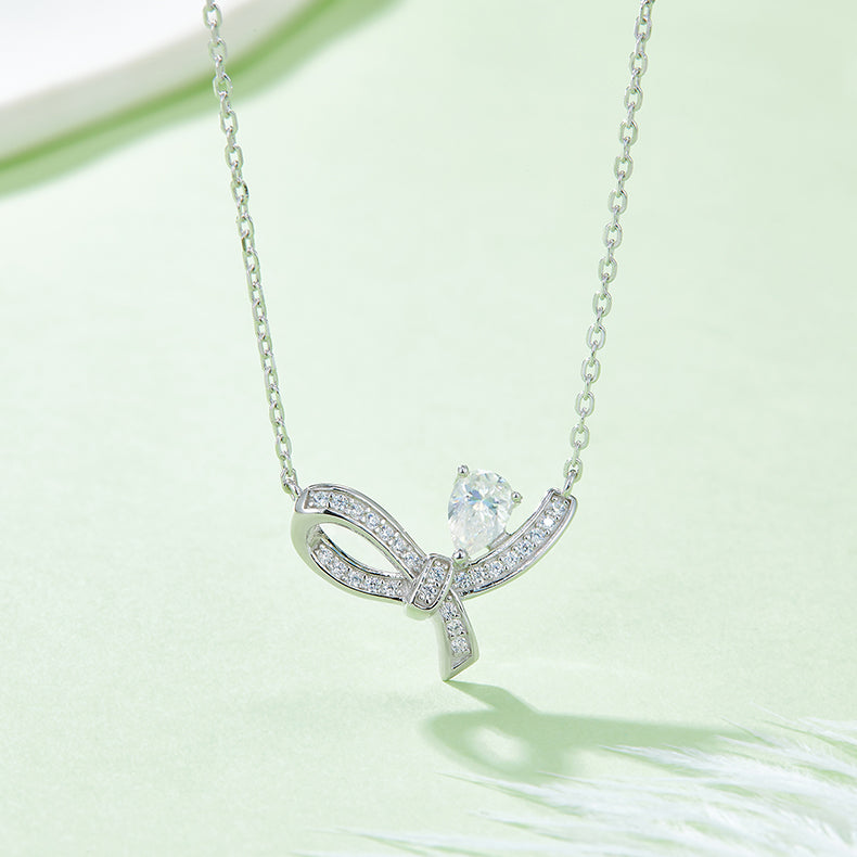 Women's Sparkling Moissanite Necklace