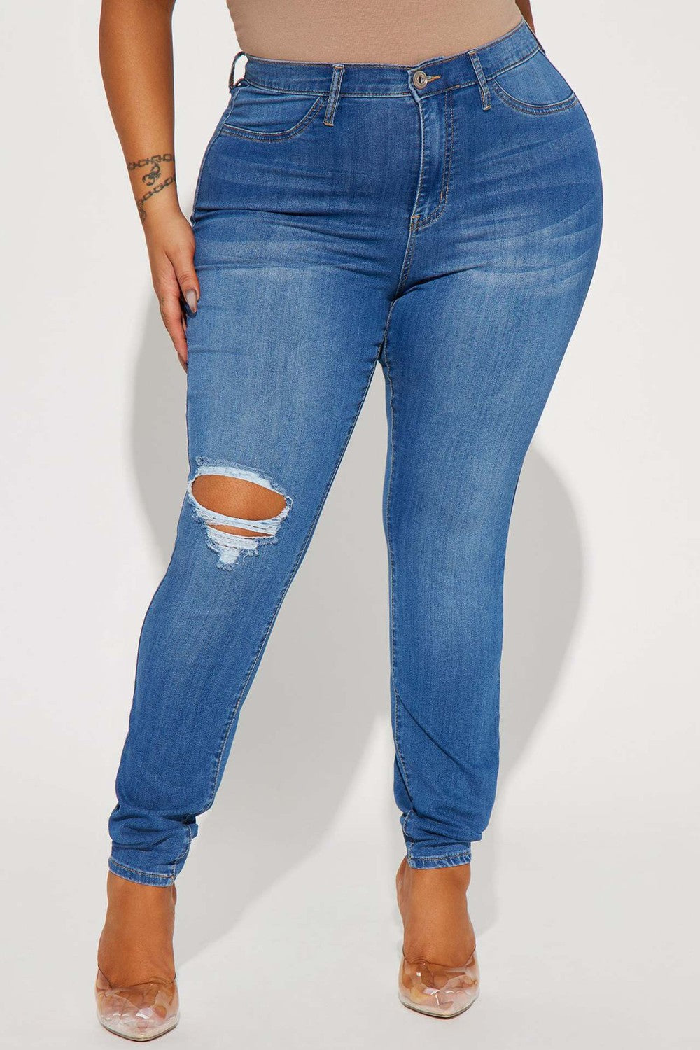 Women's Distressed Pocketed Button-Up Denim (Jeans)