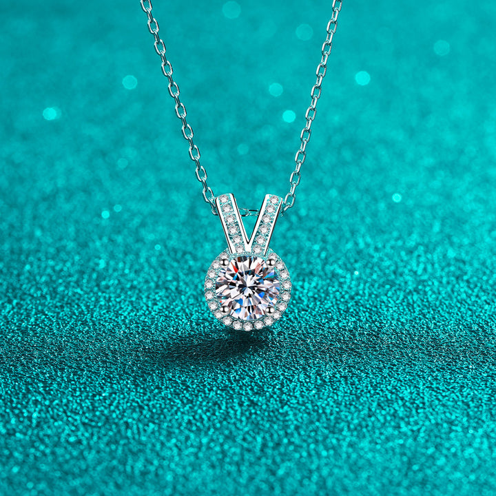 Women's Rabbit Ears Shape 1 Carat Moissanite Pendant Necklace