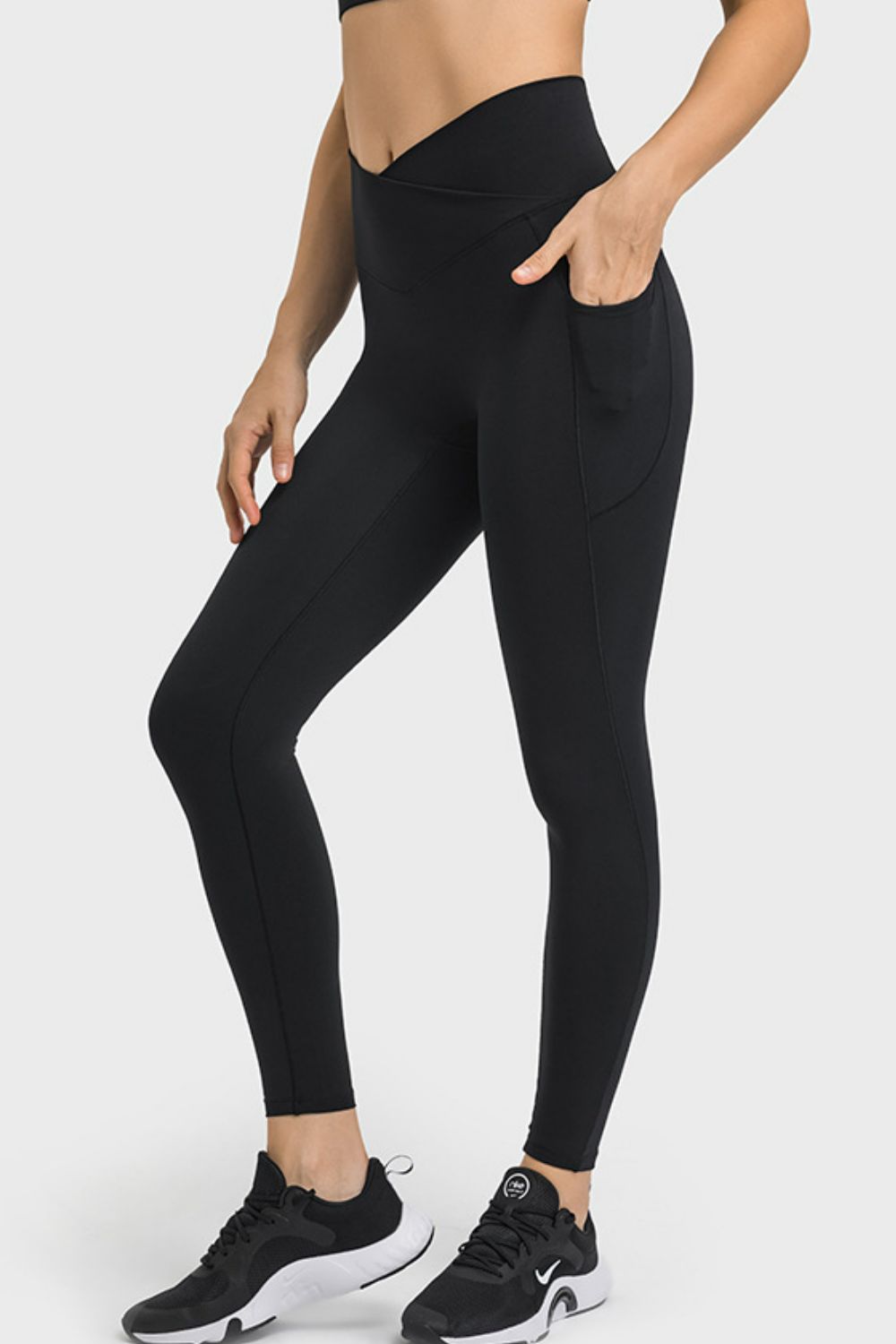 Women's Leggings with V-Waist and Pockets