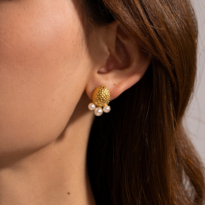 Women's Pearl Stud Earring