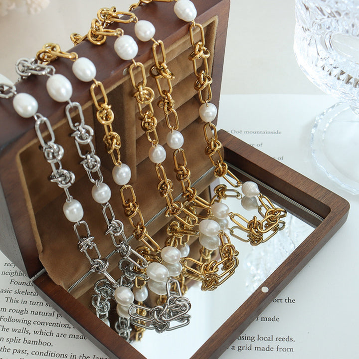 Women's Pearl Strand Necklace