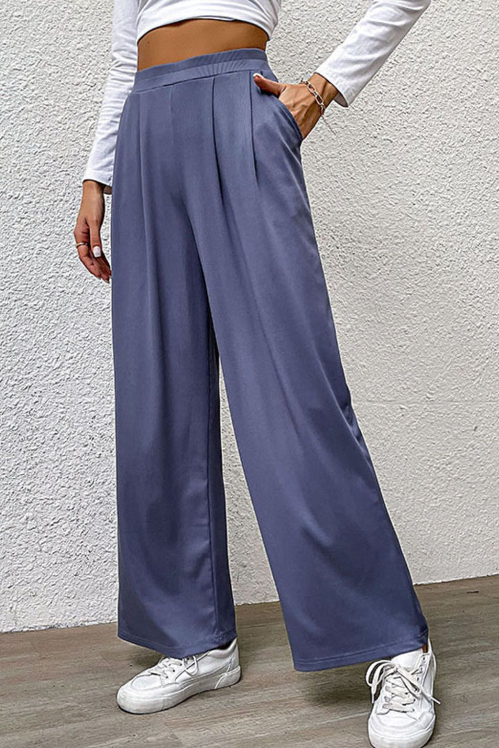 Women's Wide-Leg Pants with Pleated Details and Pockets