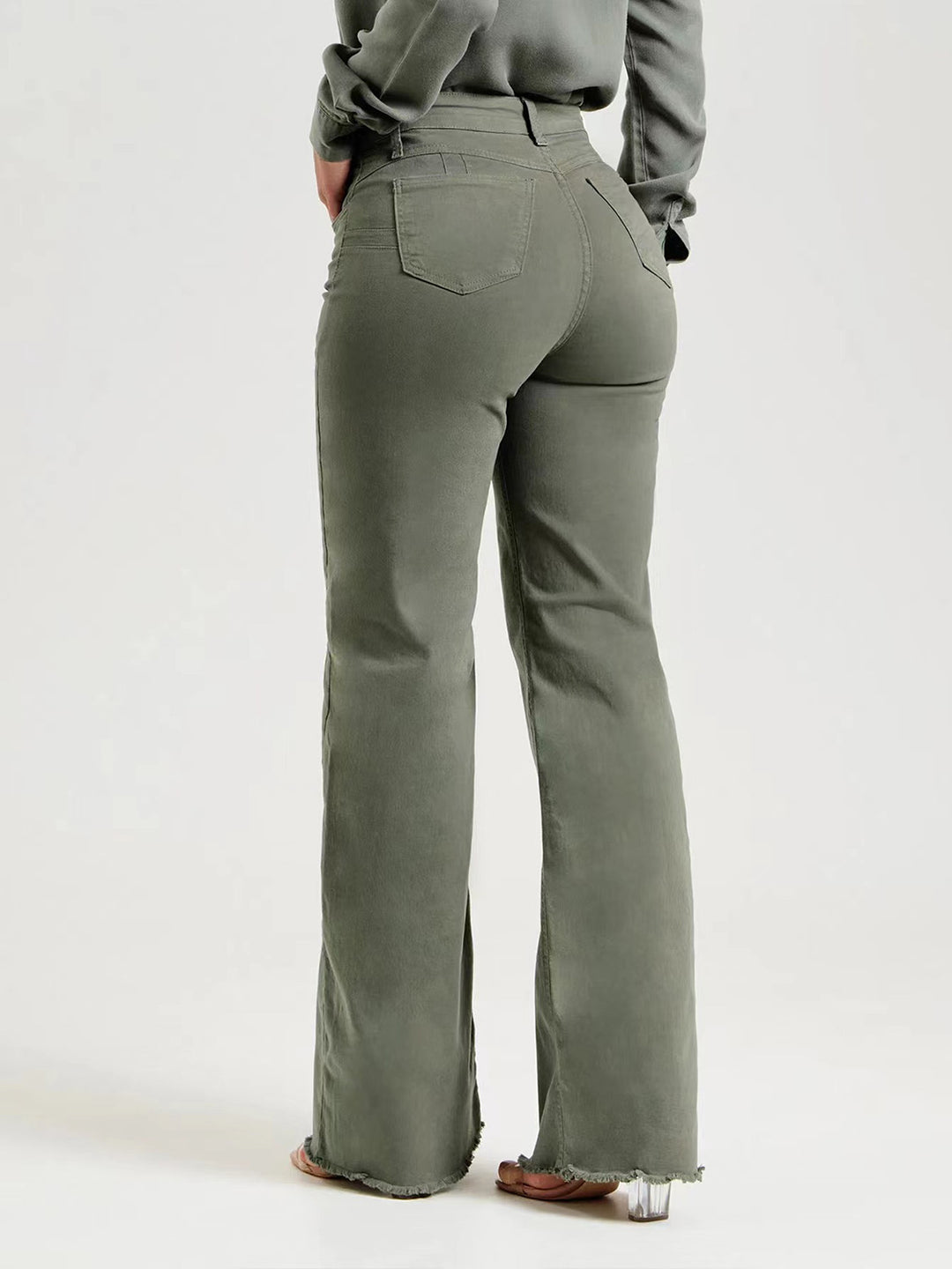 Women's Raw Hem Button-Front Jeans with Pockets