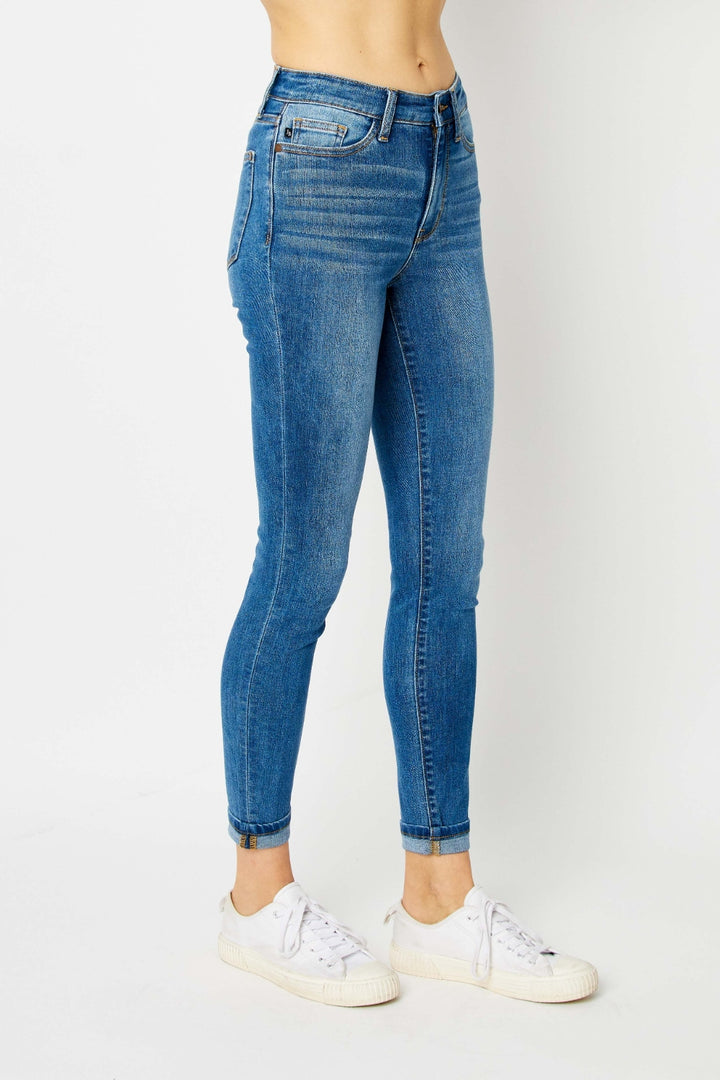 Women's Classic Cuffed Hem Skinny Jeans