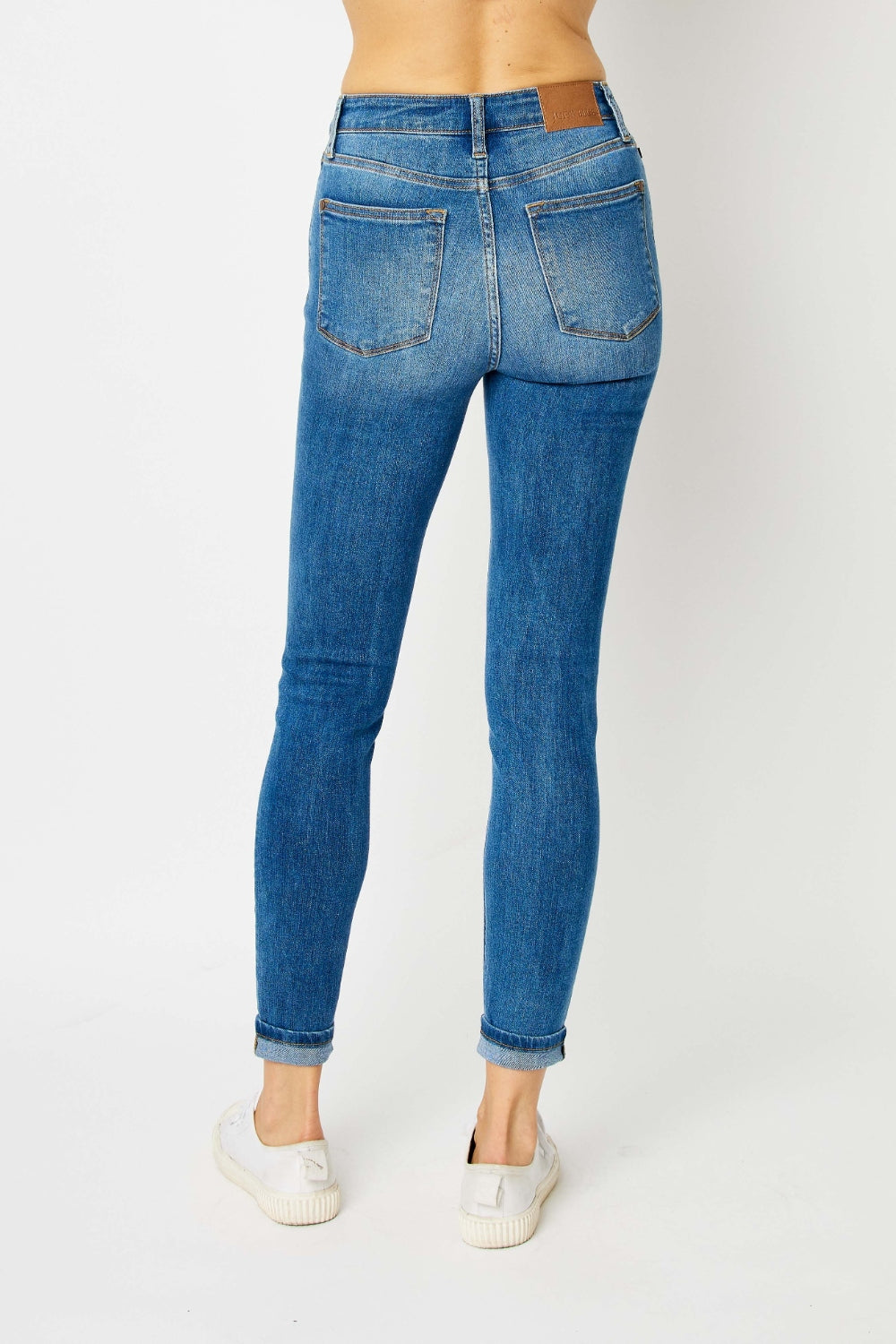 Women's Classic Cuffed Hem Skinny Jeans