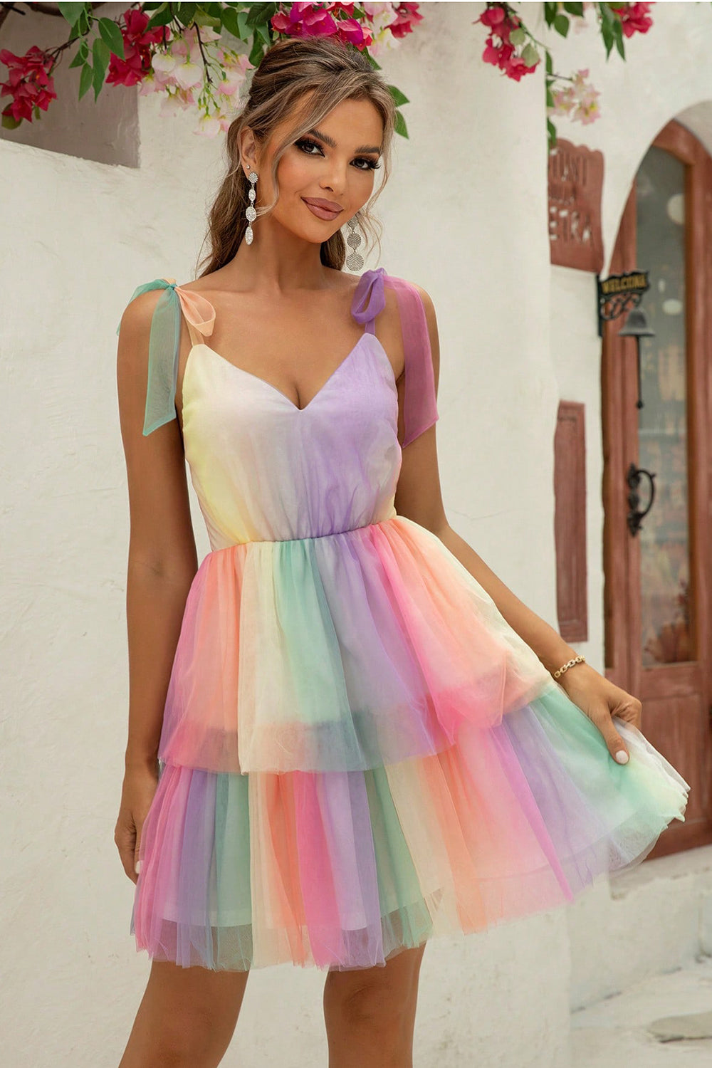 Women's Gradient Tie-Shoulder Layered Dress"?