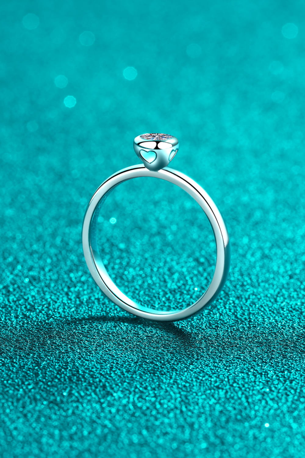 Women's Moissanite Solitaire Ring