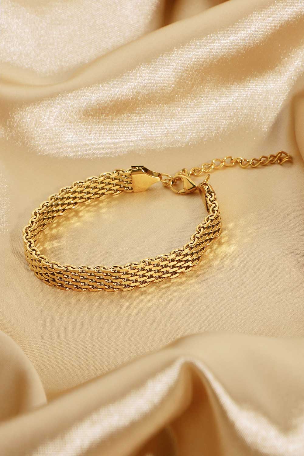 Women's Wide Chain Bracelet in 18K Gold Plating