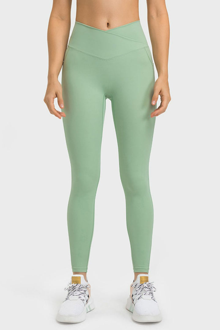 Women's Leggings with V-Waist and Pockets