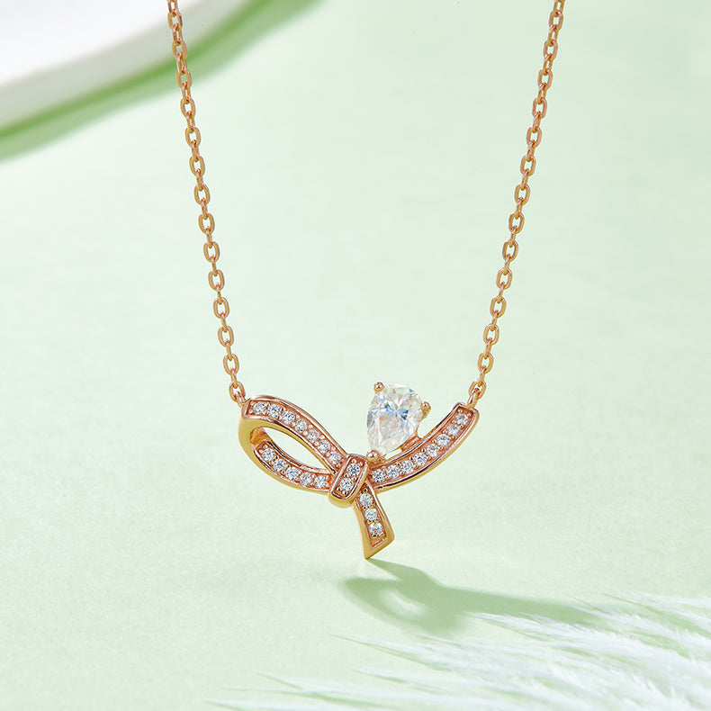 Women's Sparkling Moissanite Necklace