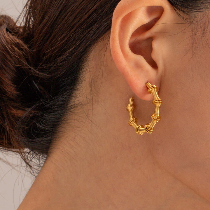 "Women's Elegant 18K Gold-Plated C-Hoop Earrings"