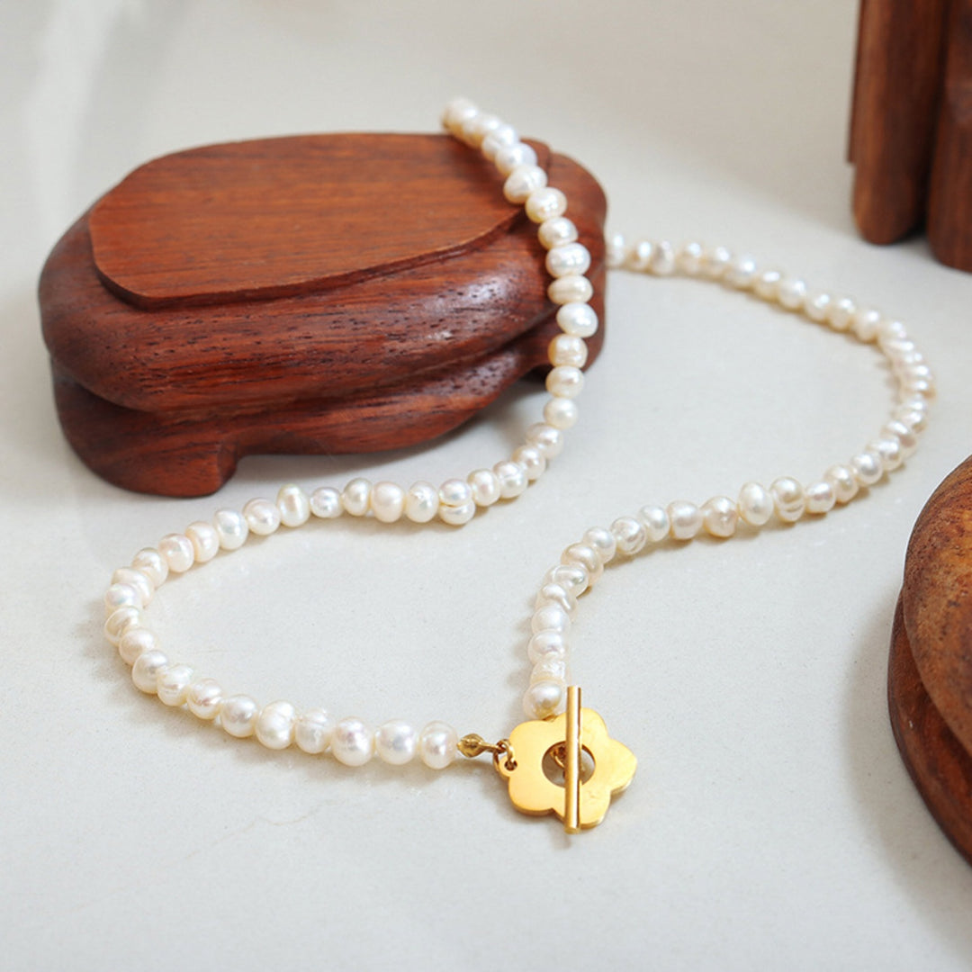 Women's Pearl Blossom Necklace