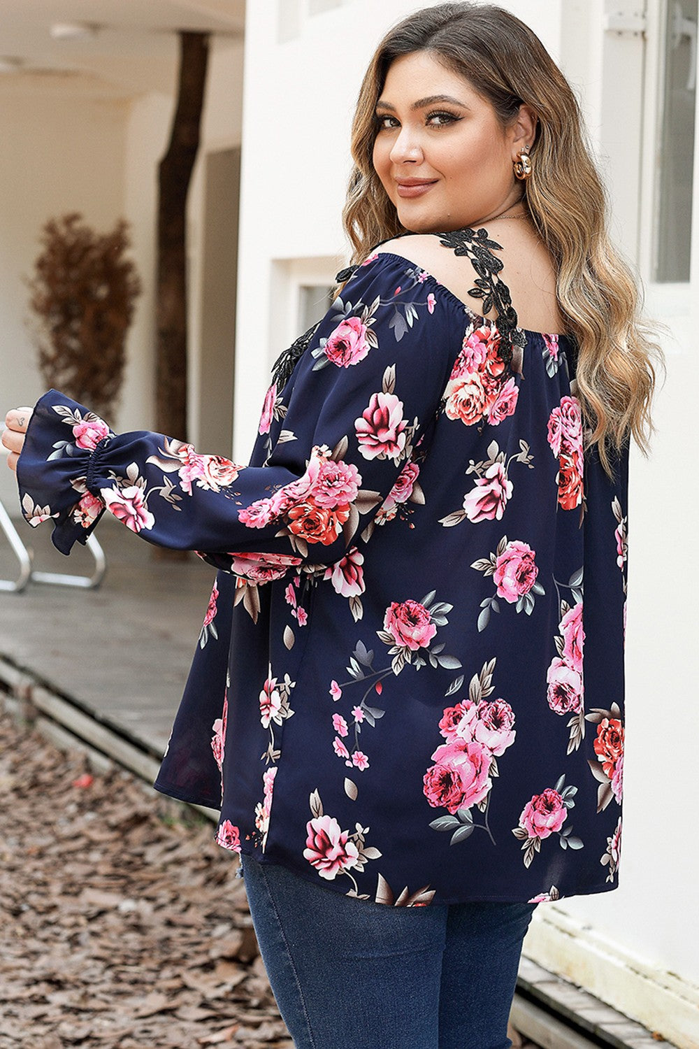 Plus Size Floral Flounce Sleeve Blouse