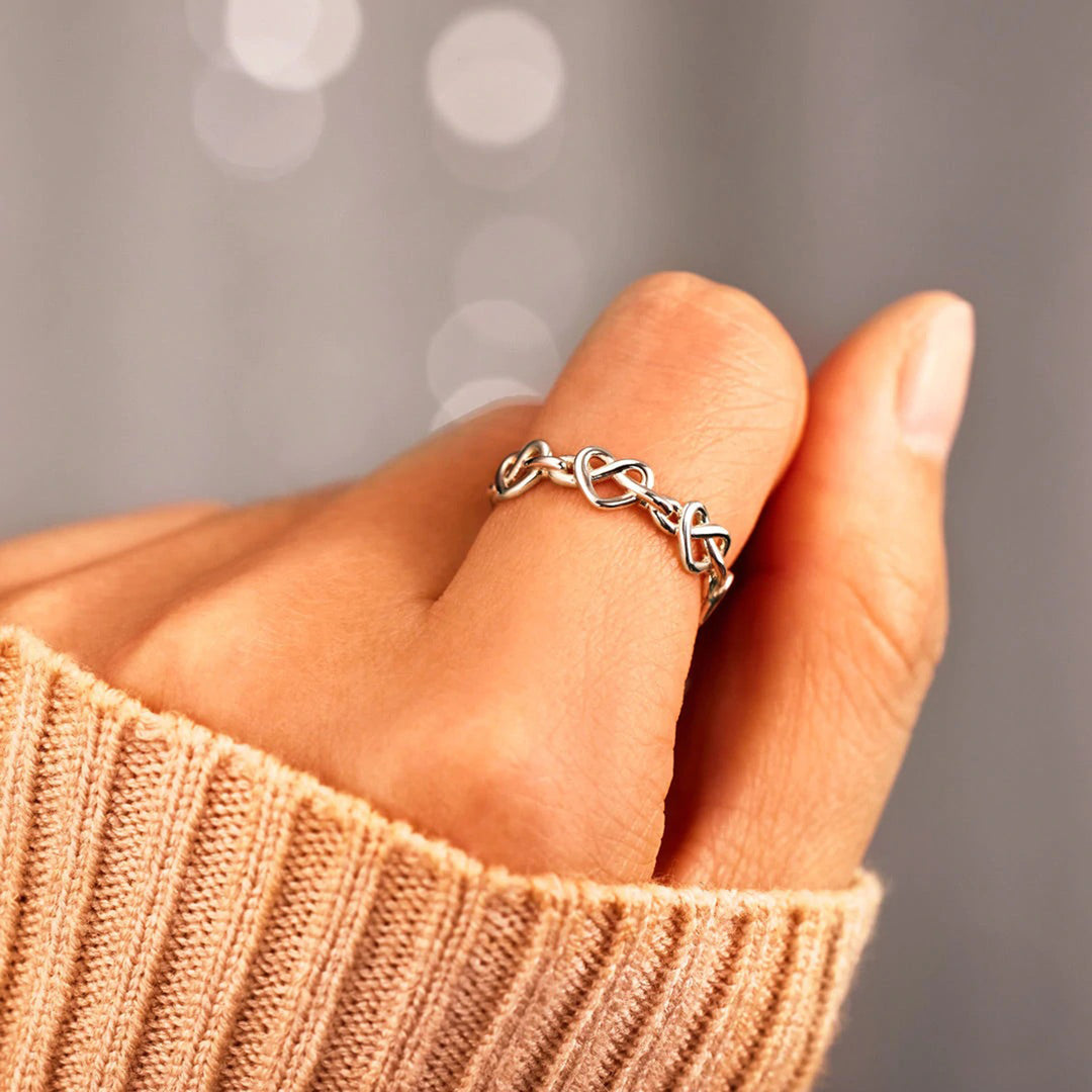 Women's Knotted Hearts Rings in 925 Sterling Silver