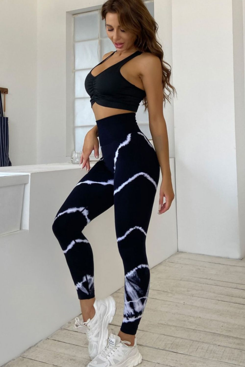 "Women's High-Waist Slim Fit Long Leggings for Active Wear"