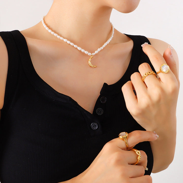 Women's Moonlit Pearl Pendant Necklace