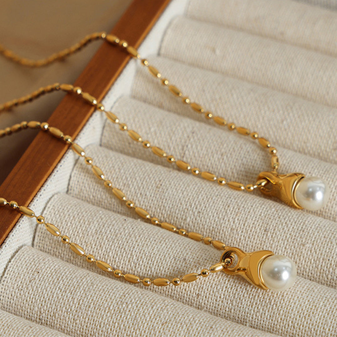 Women's Pearl Pendant Necklace