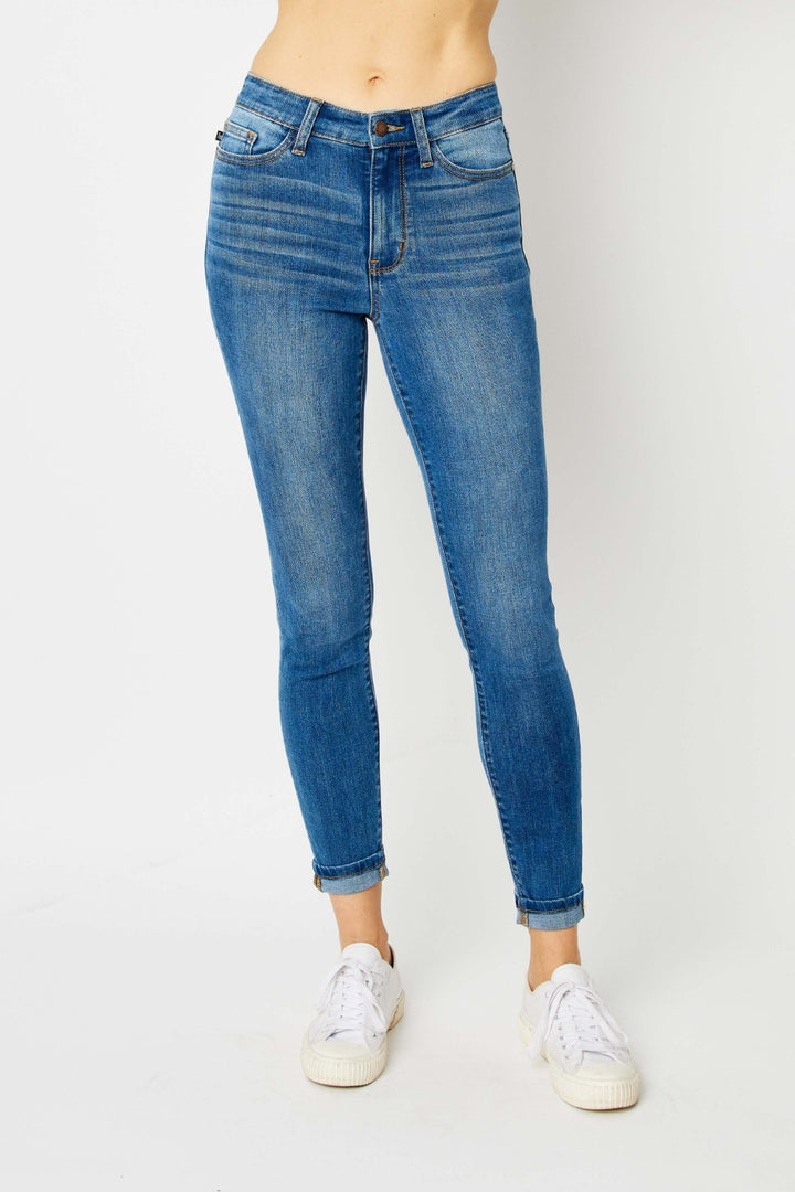 Women's Classic Cuffed Hem Skinny Jeans