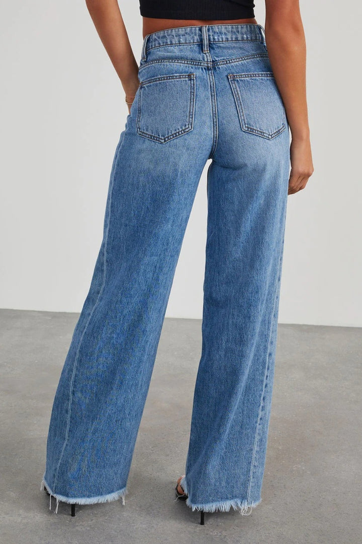 Women's Wide Leg Raw Hem Jeans with Pockets