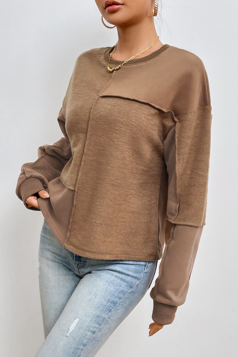 Women's Cozy Round Neck Long Sleeve Sweatshirt with Exposed Seams