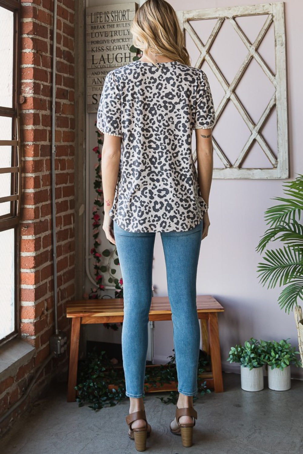 Women's Leopard Print Round Neck Petal Sleeve T-Shirt