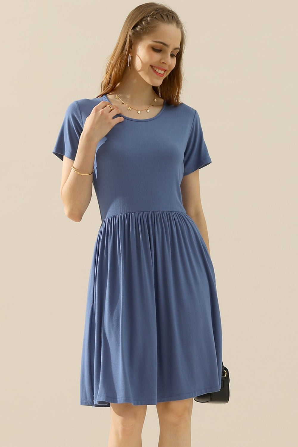 Women's Ruched Round Neck Dress with Pockets