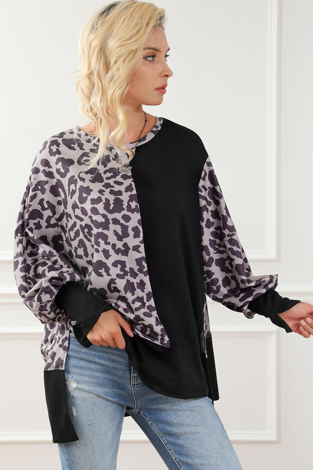 Women's Leopard Print Round Neck Lantern Sleeve Slit Sweatshirt