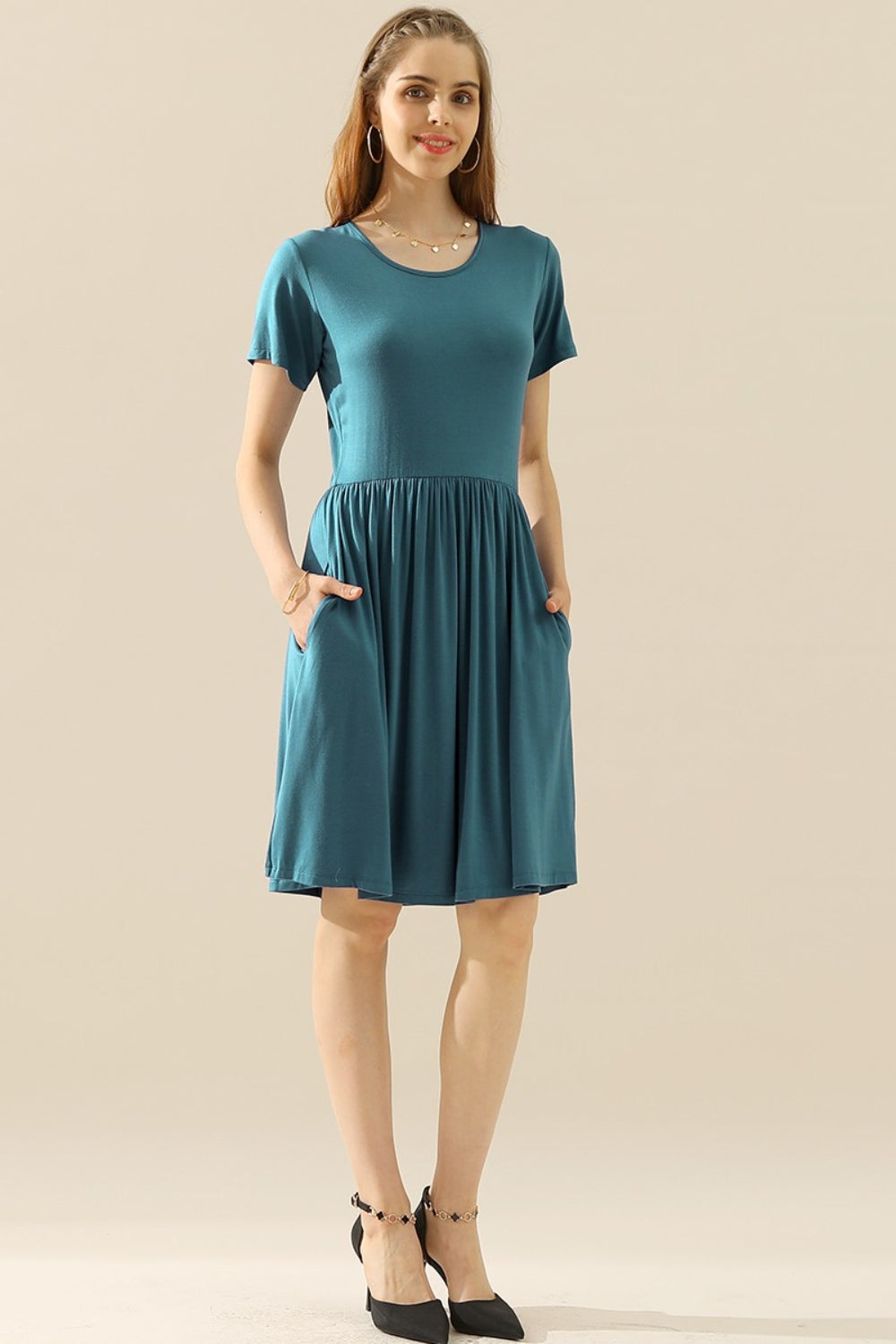 Women's Ruched Round Neck Dress with Pockets